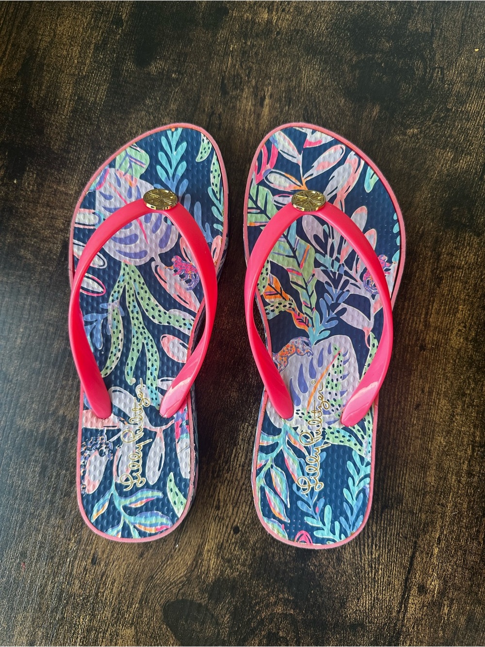 Lilly Pulitzer Pool Flip Flops Oyster Bay
Navy Size 7